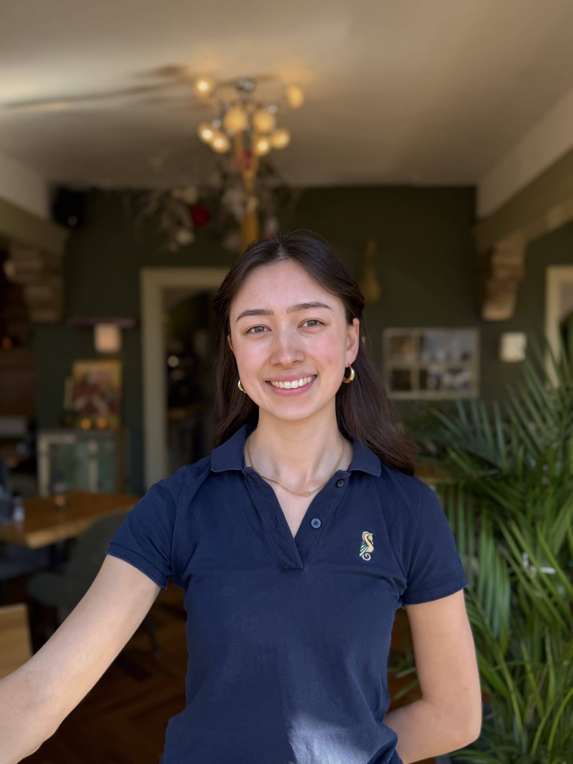 Lisann gastvrouw bij Restaurant Flaman op Terschelling